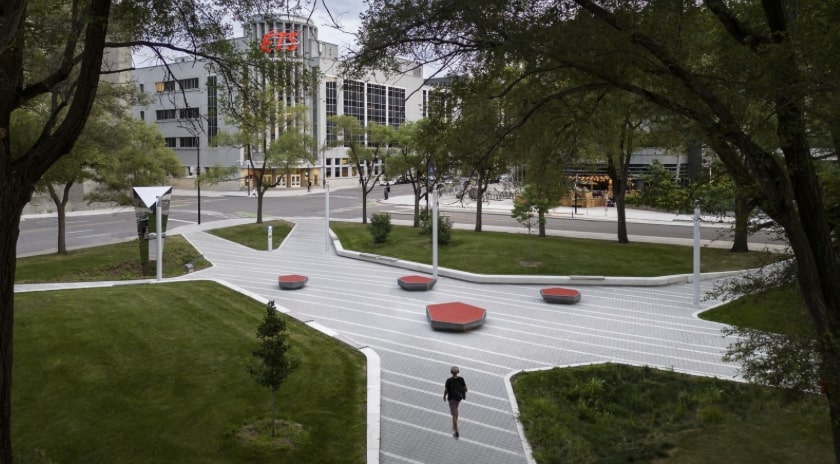 ETS Montréal campus 1:3